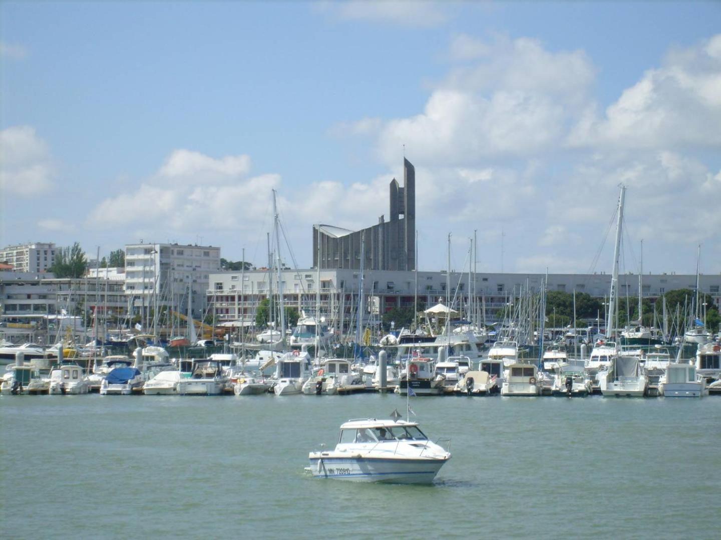 Royan - Appartement Vue Mer - Proximite Plage Et Parking Privatif Luaran gambar